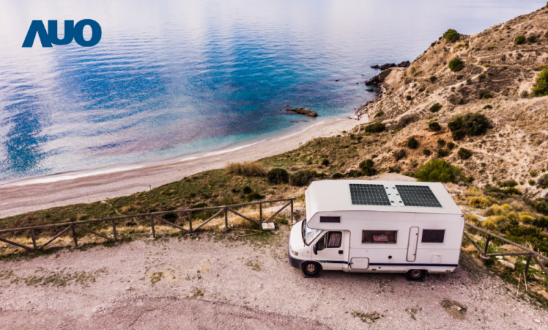 「可撓輕量化太陽光電板SunCurva」使用輕量特殊耐候型複合板取代傳統太陽能板的玻璃前板，不僅降低70%重量，每米平方僅3Kg；具有抗衝擊性能及通過電磁相容性測試，可應用於交通運輸工具，如露營車、遊艇等